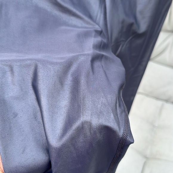 Carbon38 high rise high shine leggings size small. - Picture 3 of 4